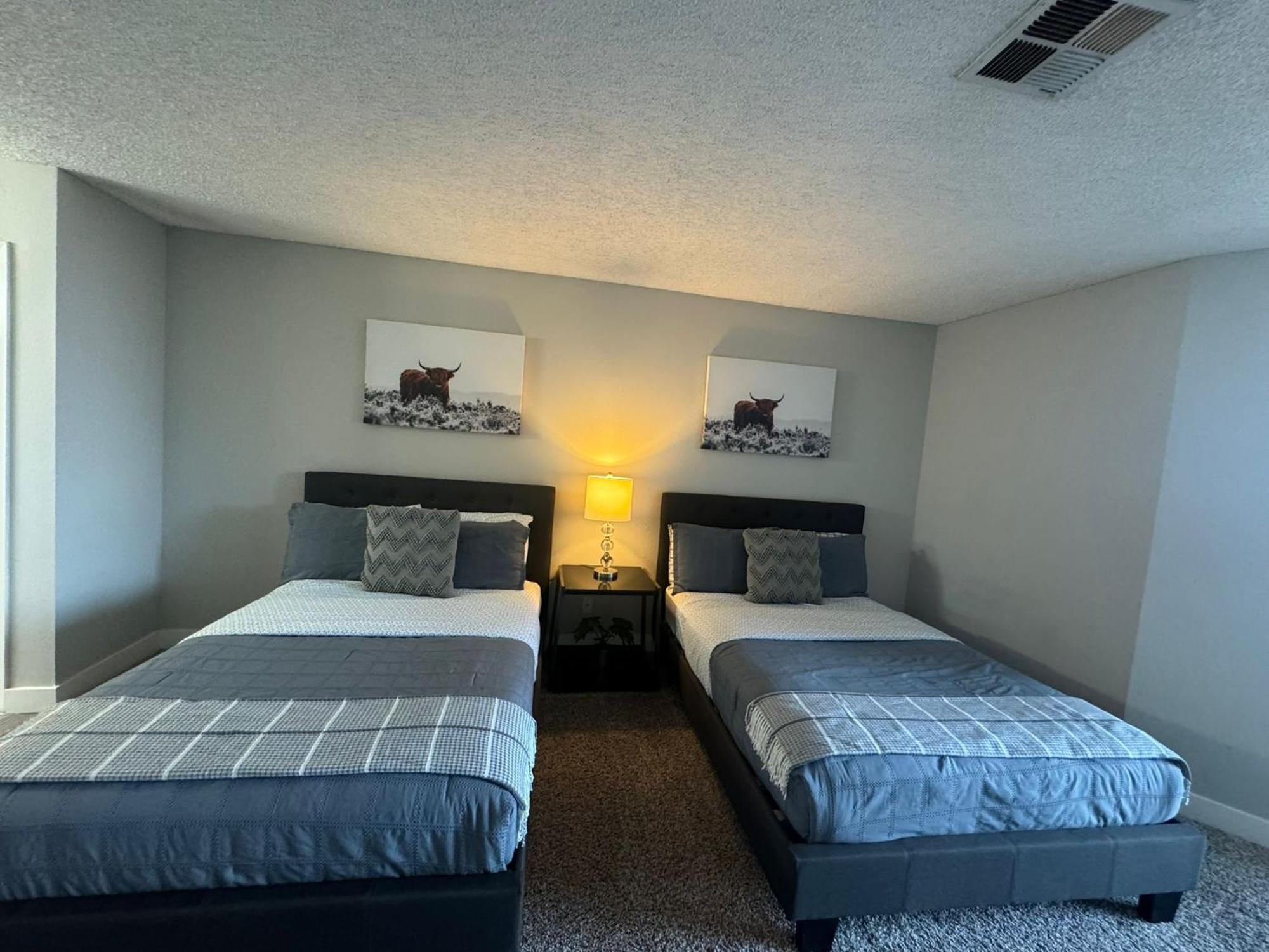 Incredible Two Bedroom Hollywood Apartments Free Parking Los Angeles Zewnętrze zdjęcie