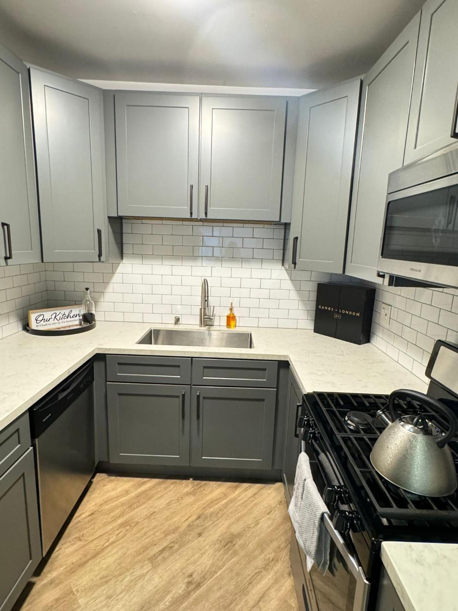 Incredible Two Bedroom Hollywood Apartments Free Parking Los Angeles Zewnętrze zdjęcie